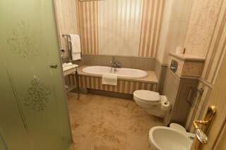 Курортные отели Lacul Verde Resort Плоешти Номер с кроватью размера «king-size»-21